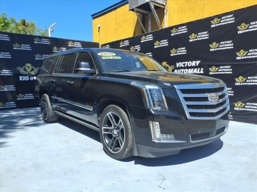 2015 Cadillac Escalade ESV Premium's photo