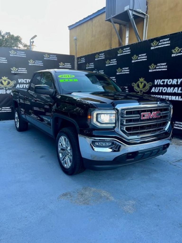 2018 GMC Sierra 1500 SLE's photo