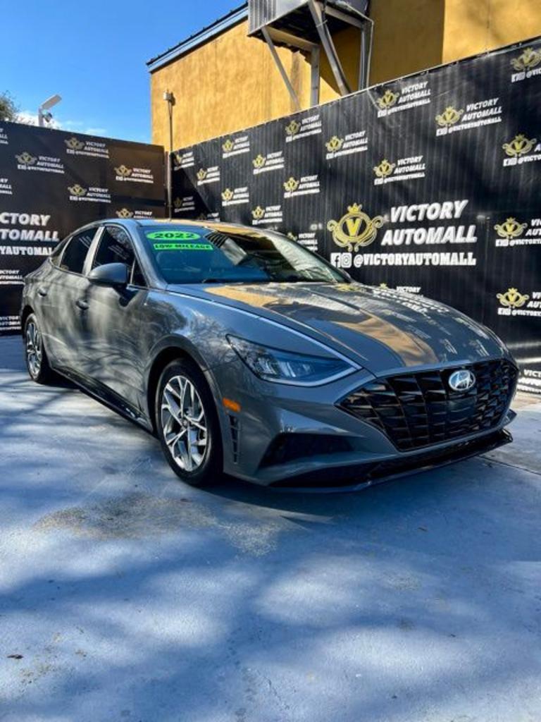 2022 Hyundai Sonata SEL's photo