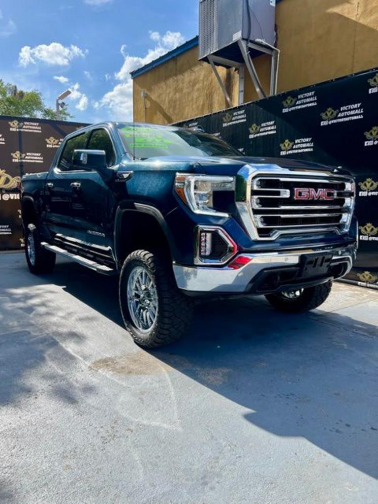 2021 GMC Sierra 4WD Crew Cab Short Box SLT's photo