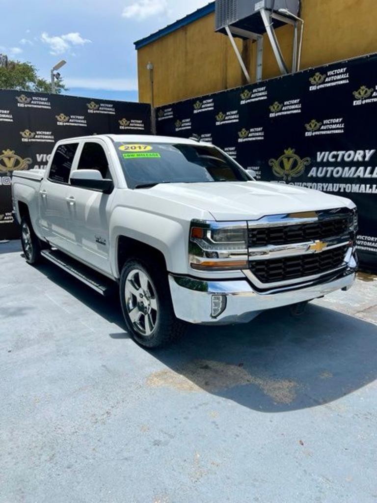 2017 Chevrolet Silverado 1500 LT Crew Cab Short Box's photo