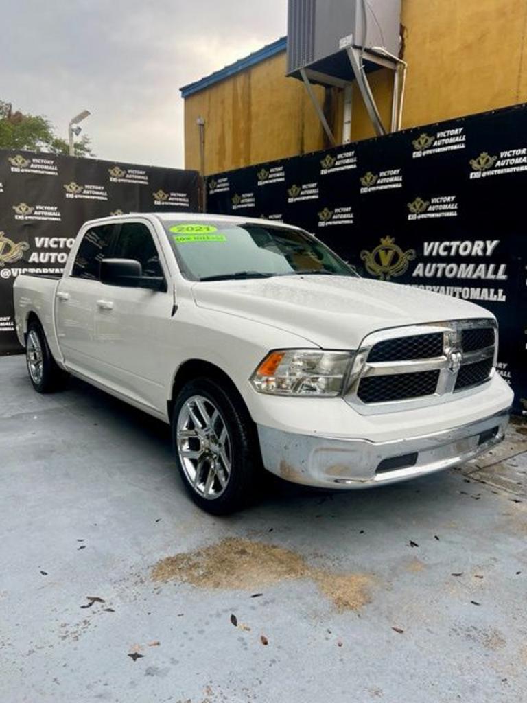 2021 RAM 1500 Classic SLT Crew Cab 5'7's photo